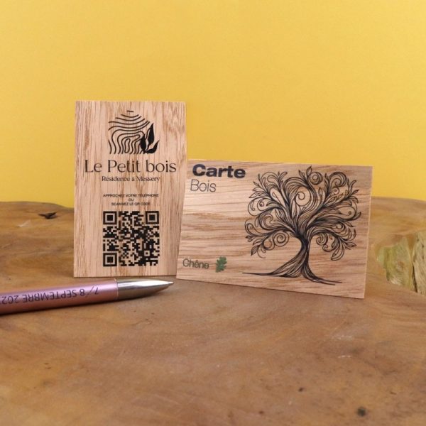 Carte en bois personnalisable