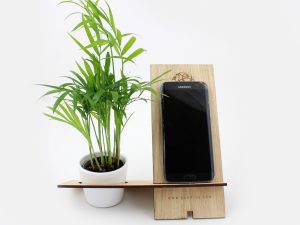 Support téléphone en bois personnalisable