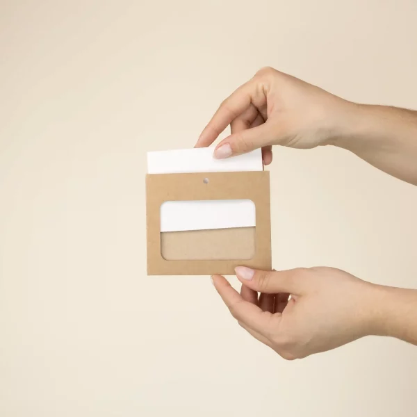 Porte badge A7 en carton FCS