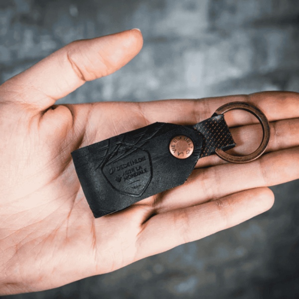 Porte clés upcyclé pneu de vélo personnalisés - Goodies Made in France original